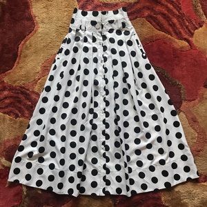 Gracia Voluptuous Polkadot Maxi Skirt